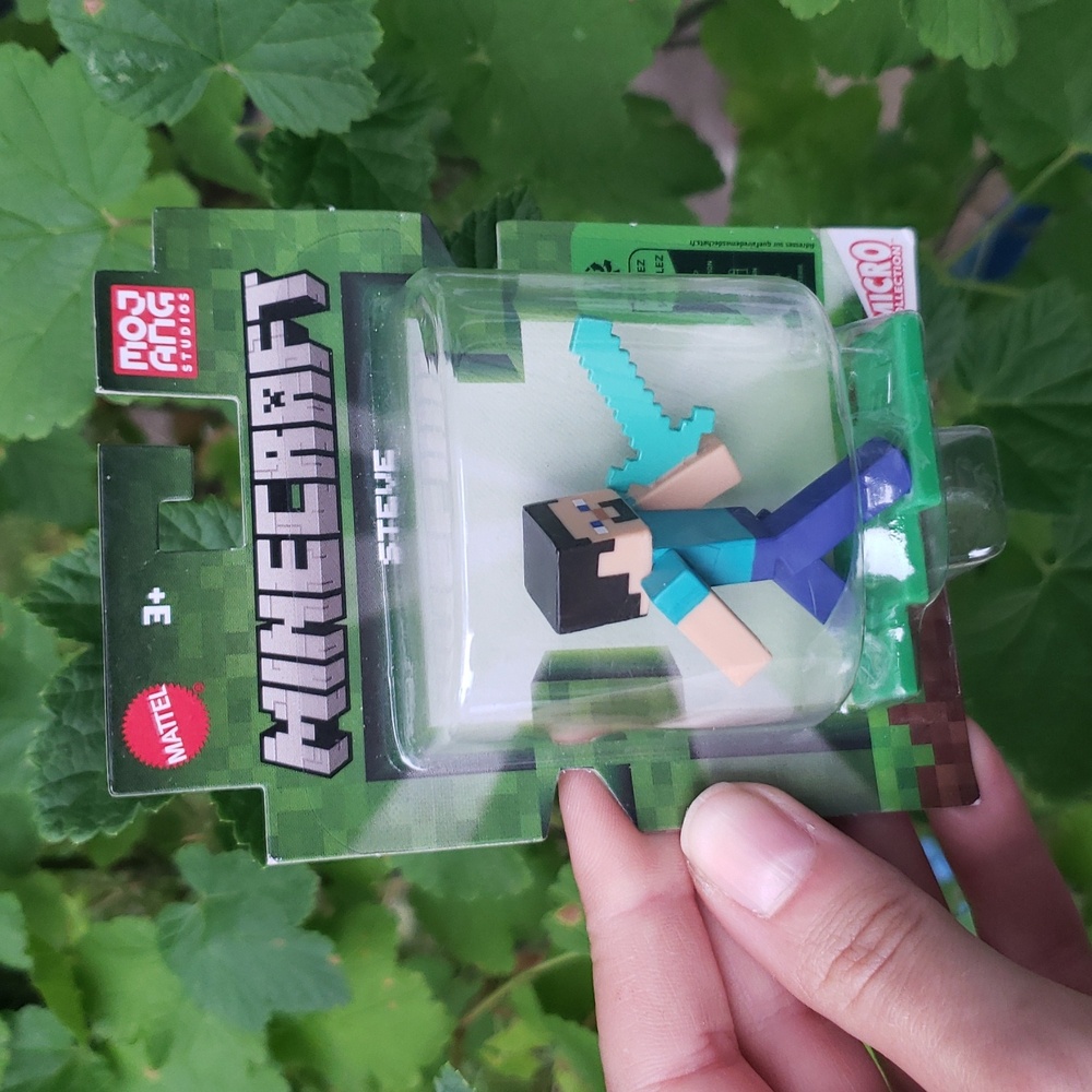 3/$30 🌼 Mindcraft Action Figure Steve